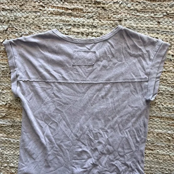 BE COOL Light Gray Women’s Short Sleeve Top Size Small - Picture 5 of 5
